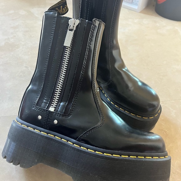 Dr. Martens Ultra Max Jadon Boots - Picture 4 of 8